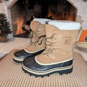 Sorel Caribou women's boots size 8
